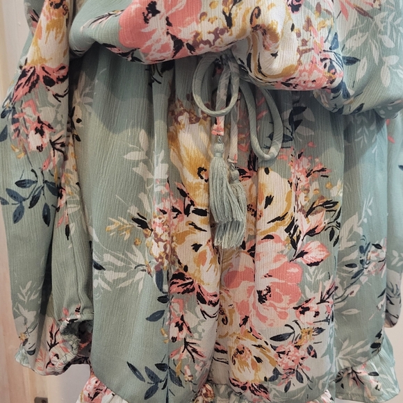 Romper - Picture 4 of 4